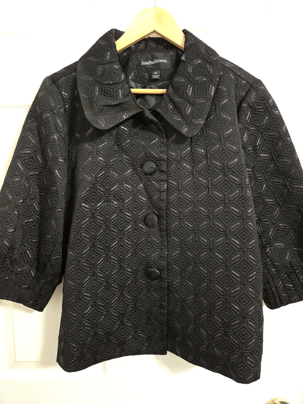 JohnPaulRichard Black Quilted Short Cropped Coat Size XL